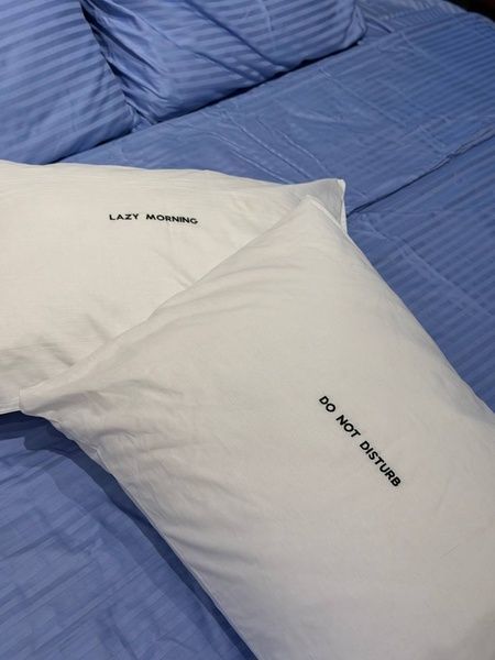 Lazy-Morning Embroidered Pillowcase (Black)